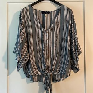 Women’s Linen Top with beautiful thread detail